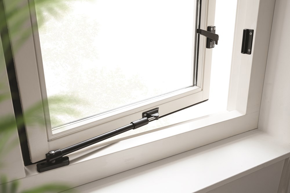 raamsluiting aluminium zwart axa-7