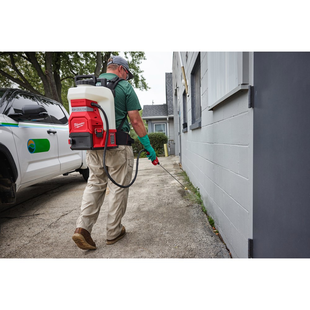 accu basis rugzak drukspuit milwaukee-12