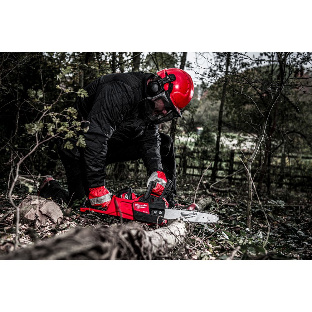 accu kettingzaagmachine milwaukee 300mm-17